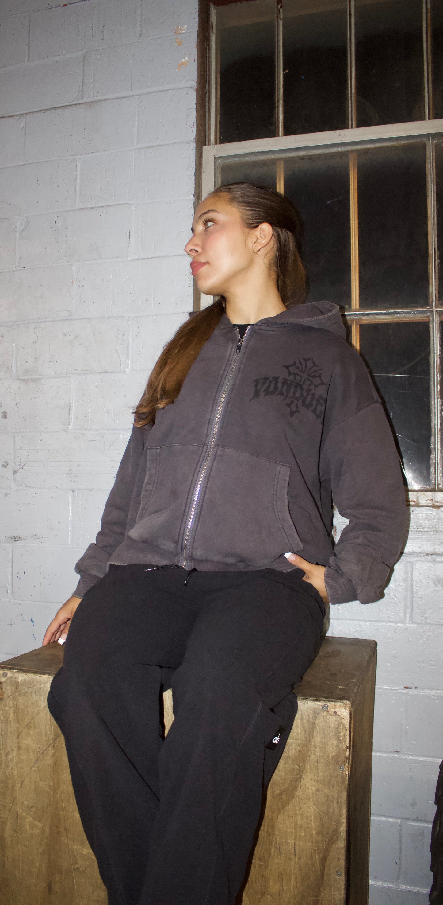 Vonduer Zip Up