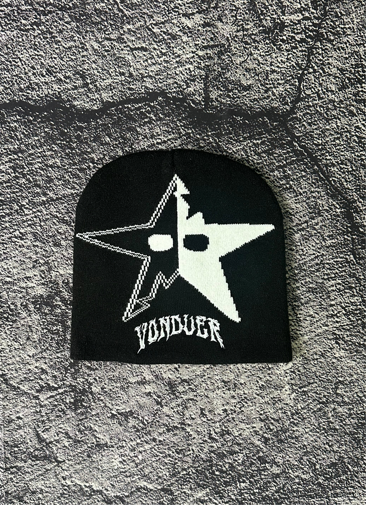 Vonduer Black Beanie